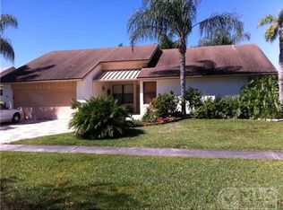 9612 Richmond Cir, Boca Raton, FL 33434