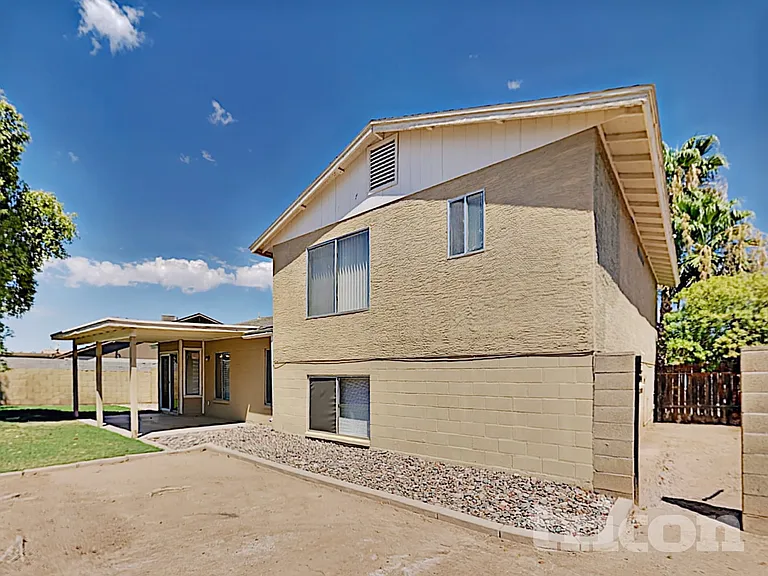 601 E Palomino Dr — Photo 19