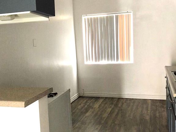 3rd image of 5029 Santa Ana St