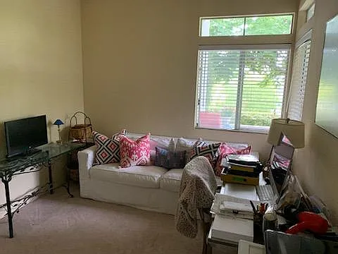 Open room - office