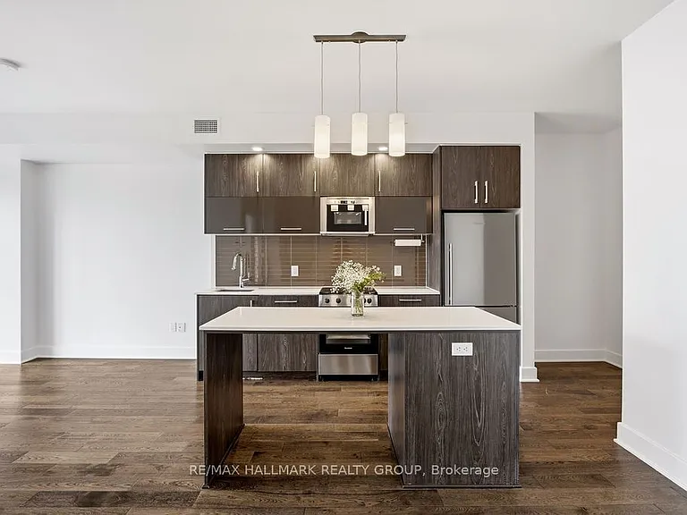 255 Bay St #801 — Photo 9
