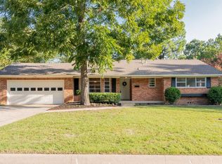 809 Linwood Dr, Denton, TX 76209