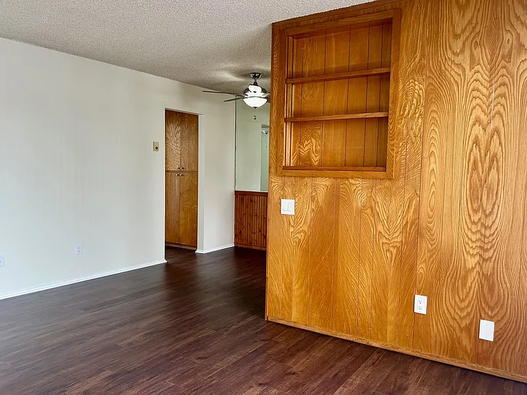 4945 Narragansett Ave — Photo 6