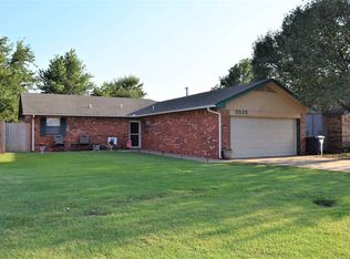 5525 Texoma Dr, Enid, OK 73703
