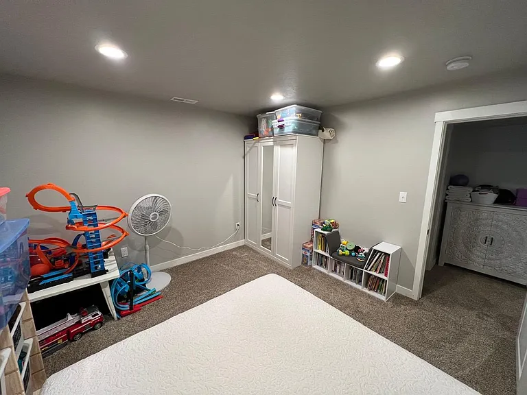 267 E Cordoba Dr — Photo 25