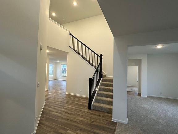 4th image of 2260 Stone Creek Dr