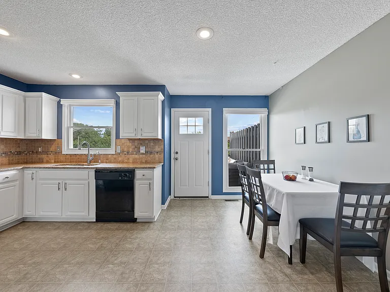 13006 Everett Ct — Photo 5