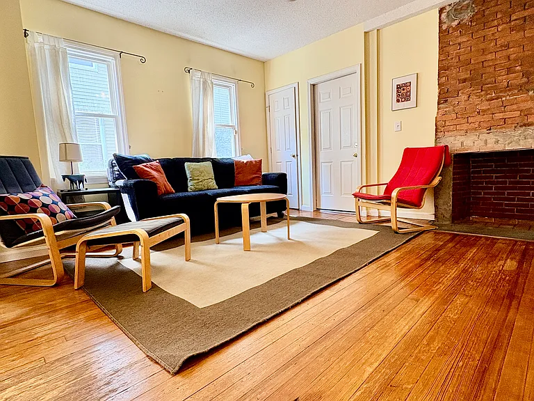 41 Pearl St #1 — Photo 2