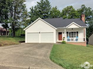 2 Ralph Dr, Hurricane, WV 25526