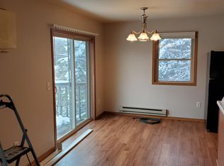 603 Crawford Dr APT 3, Cottage Grove, WI 53527