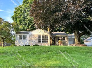 2128 Hamstead Rd NW, Grand Rapids, MI 49504