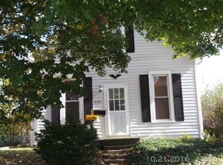 824 S 11th St, Noblesville, IN 46060
