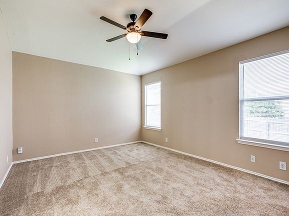 4th image of 611 Granite Clf