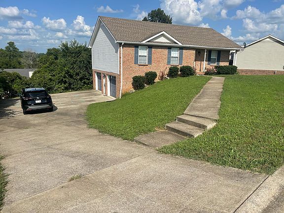 2nd image of 216 Windmeade Cir