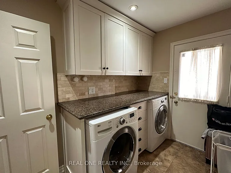 3944 Glamis Ct — Photo 18