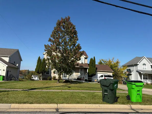 25680 Forbes Rd, Bedford Heights, OH 44146