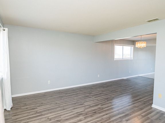 5th image of 7321-7327 Whitcomb St