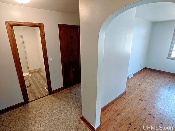 5th image of 60 Allen St