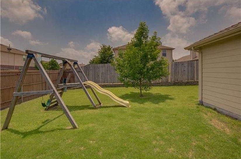 1st image of 303 Mulberry Dr