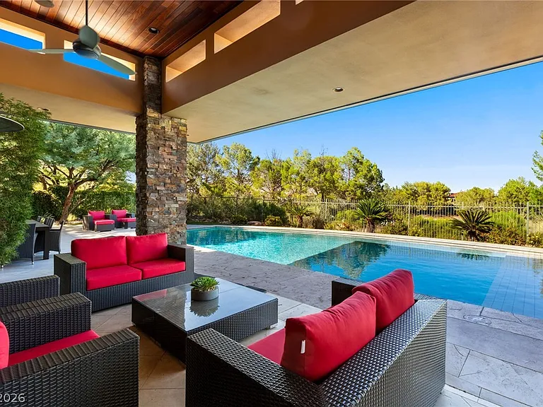 2 Castle Oaks Ct — Photo 52