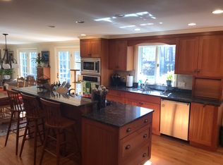 16 Buttonwood Ln, Portland, ME 04102
