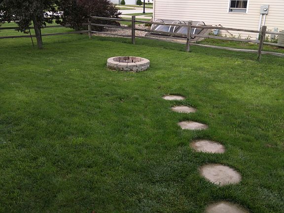 Firepit and Pool out back