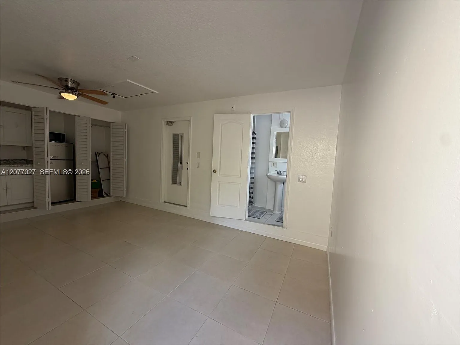 Laroc Estates — Photo 4