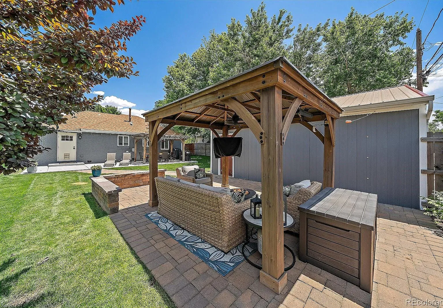 3 bed, 1010 sqft, $3,350 — Photo 3