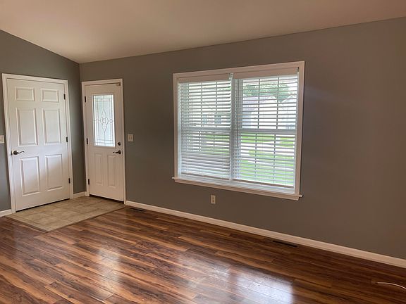 5th image of 113 Beacon Ridge Dr