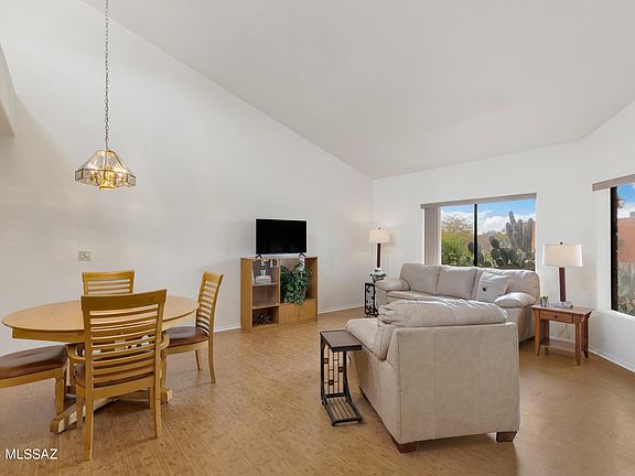 3rd image of 8714 N Little Oak Ln