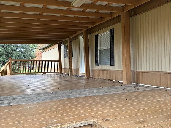 3rd image of 36022 Lomax Rd