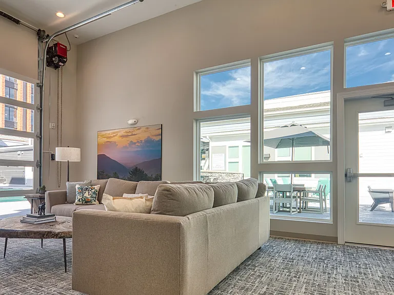 The View at Blue Ridge Commons — Photo 20