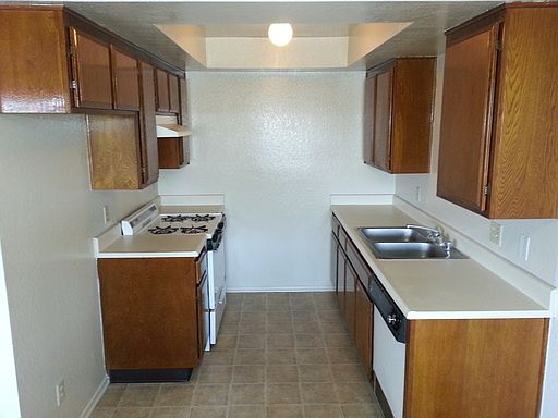 5th image of 13707 Yukon Ave APT 11