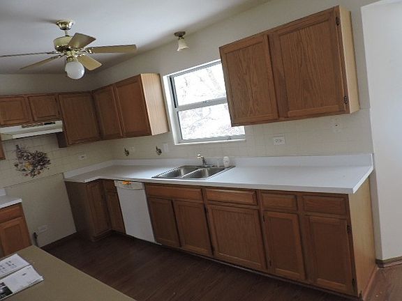 5th image of 411 Vana Dr