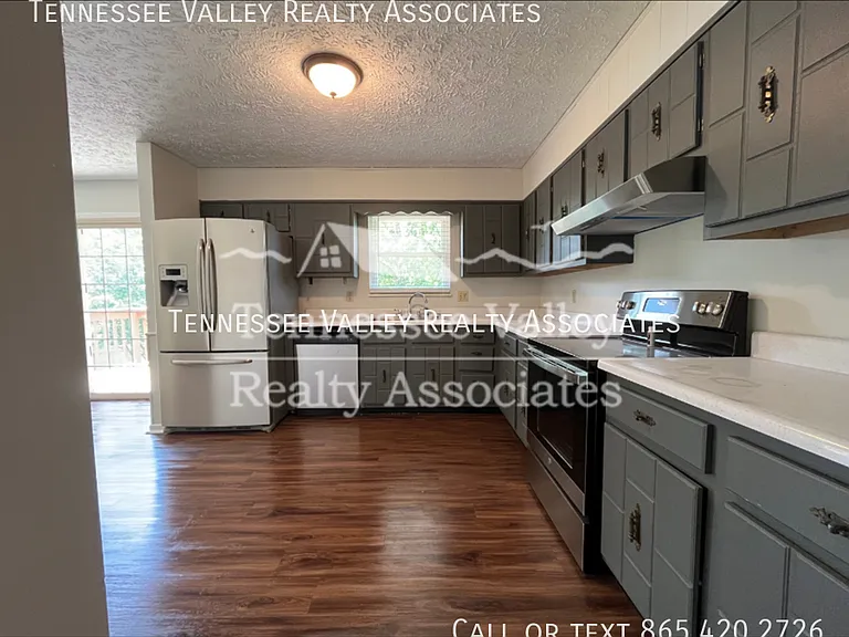 7629 Crestland Rd — Photo 5