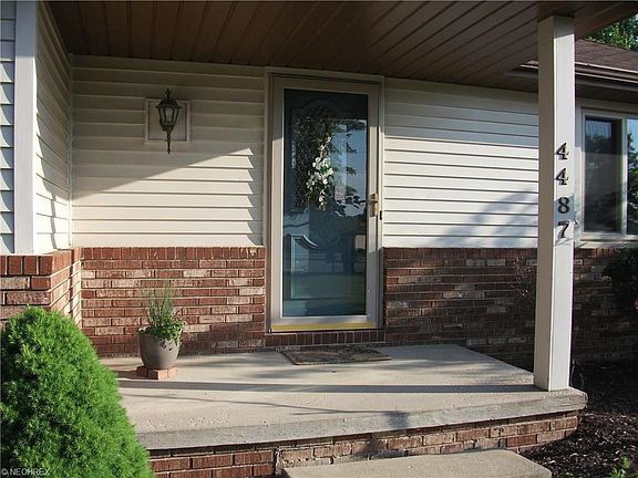 2nd image of 4487 Saint Petersburg Dr