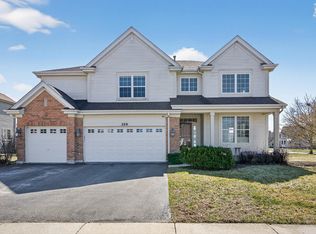 359 W Asbury Dr, Round Lake, IL 60073