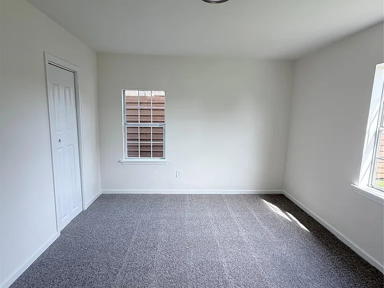 8837 Oak Knoll Ln — Photo 18
