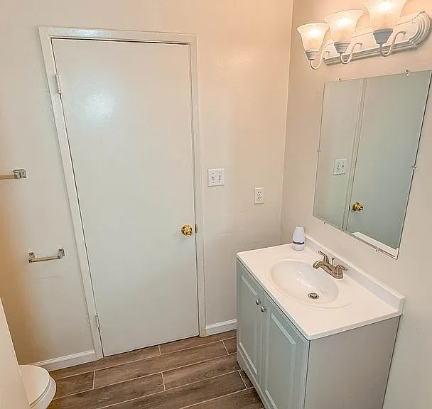 609 Grace St — Photo 11