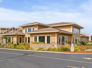 88416 1st Ave #404, Florence, OR