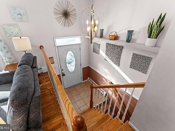4th image of 1021 Brookfield Cir