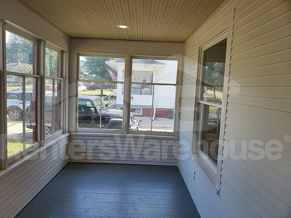 3rd image of 608 Red Wing Ave