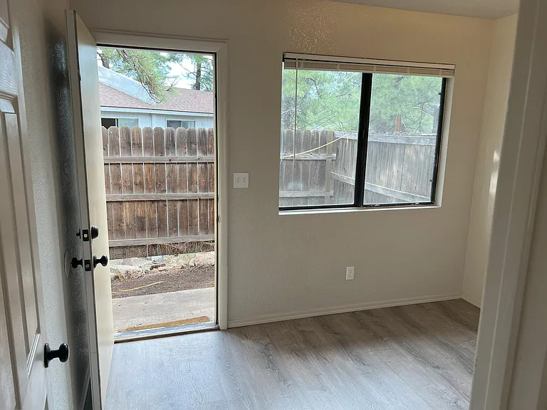 1230 S Lone Tree Rd #B — Photo 9