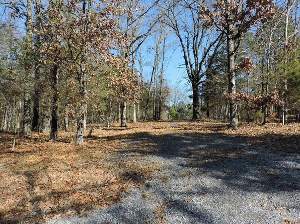 12820 Wedgewood Rd, Marion, IL 62959