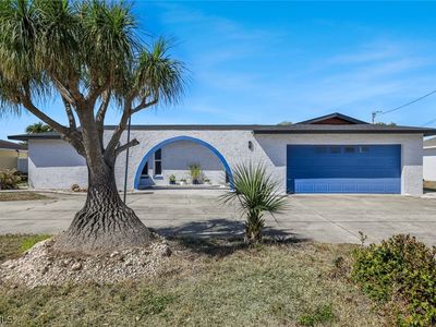 3926 Country Club Blvd, Cape Coral, FL, 33904