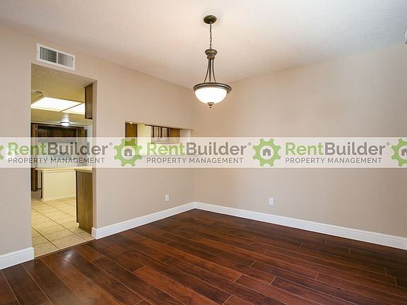 5th image of 4812 Manitoba Ct NE