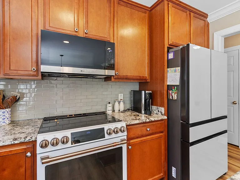 5802 Rainsford Dr — Photo 22