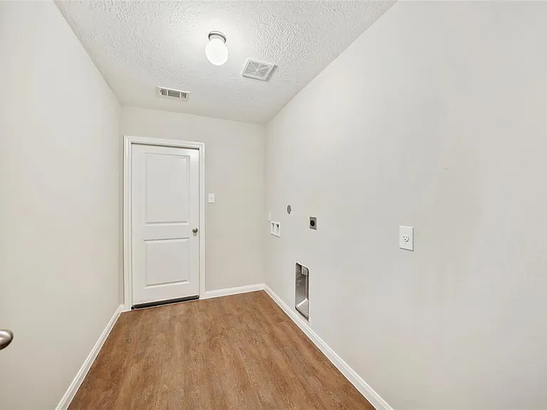 1111 Road 5102 — Photo 6