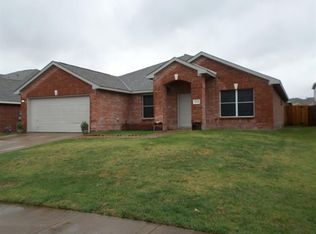 3356 Canyon Rd, Grand Prairie, TX 75052