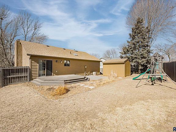 2nd image of 2804 S Melanie Ln